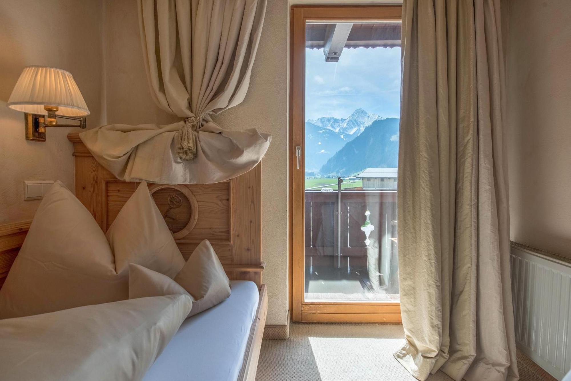 Hotel Alpenblick Zillertal Hippach Szoba fotó
